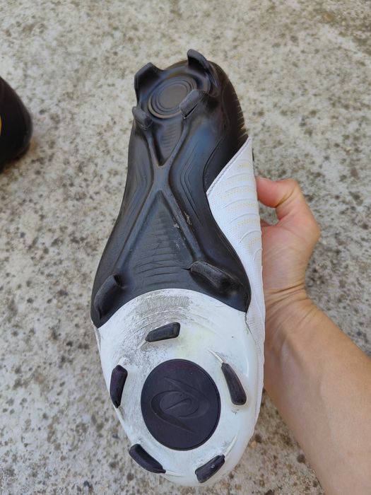 Футболни бутонки Nike