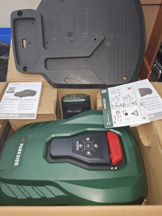 Косачка робот парксайд