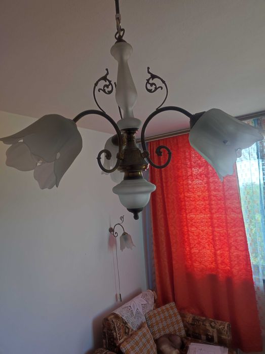 Абажур от брунз,румънска изработка и 2бр аплици