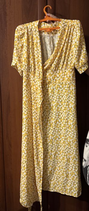 Платье назапах новое