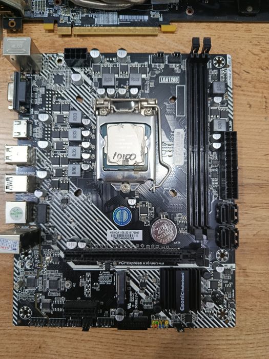 Продаю комплект ПК (видеокарта процессор материнская плата)