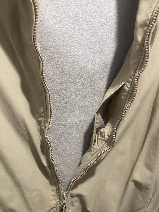 Яке Наутика 10€.