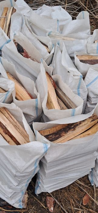 Дрова в мешках с доставкой ,