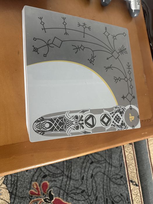 Плестейшн 4 про.