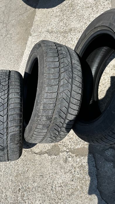 Зимни Рън флат гуми за БМВ х5 Pirelli Scorpion . 255/50/19 .
