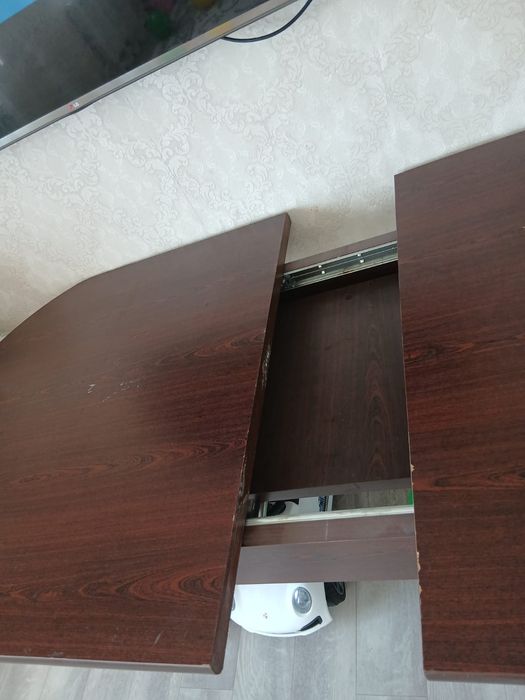 Продам стол раздвижной