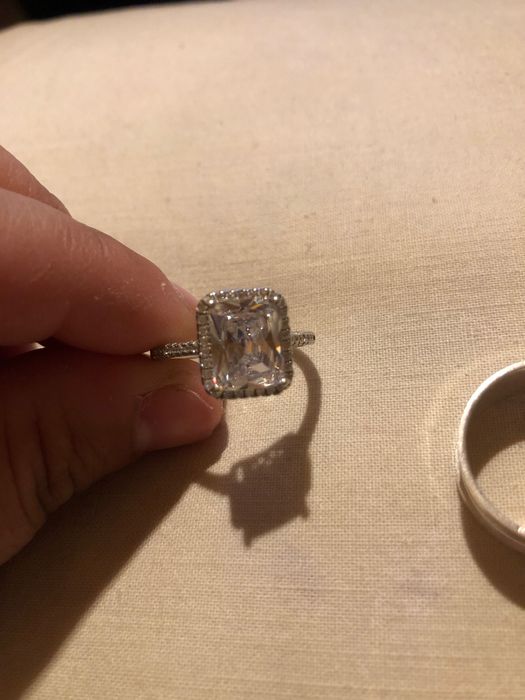 Продавам сребърни пръстени