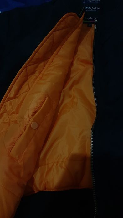 Продам бомбер dafanely ma 1