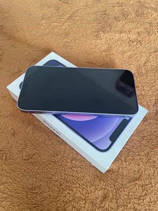 Iphone 12.