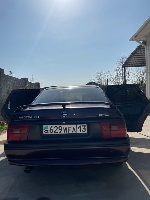 СРОЧНО!!! Сатылады Opel Vectra 1994