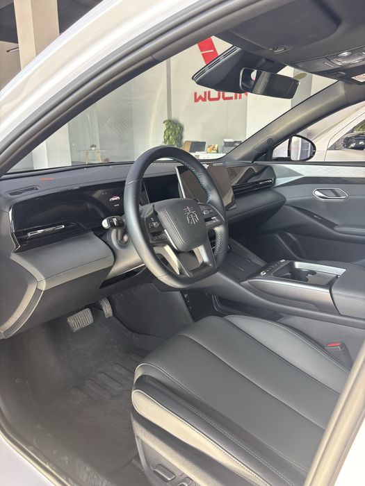 BYD Qin L ev…………..