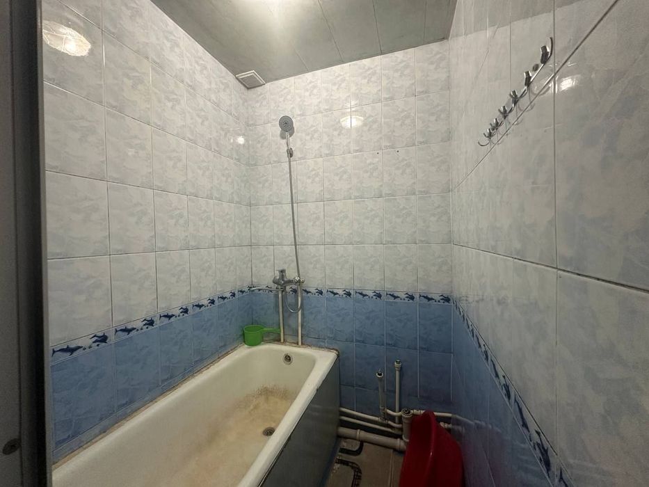 2-етаж 2 хонали уй тезда сотилади