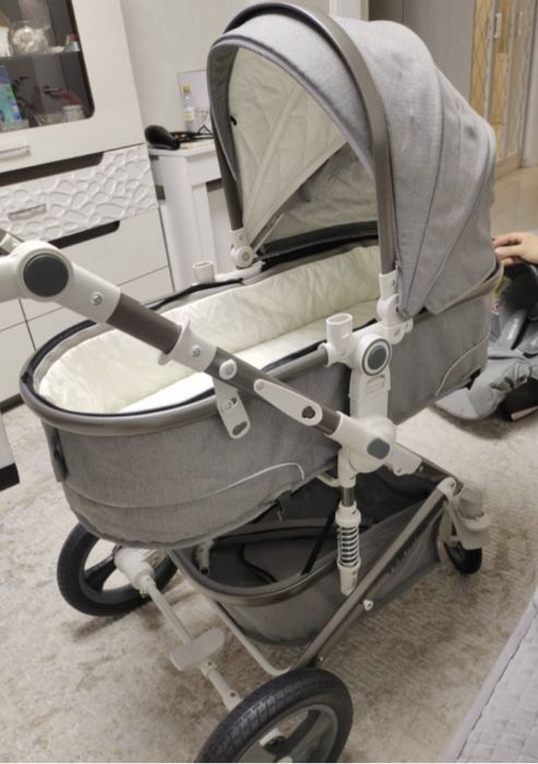 Продам Коляска универсальная 3 в 1 серый