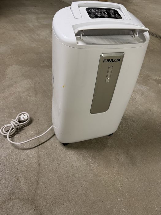 Обезвлажнител Finlux FDH-205L – 20L/ден, почти неизползван