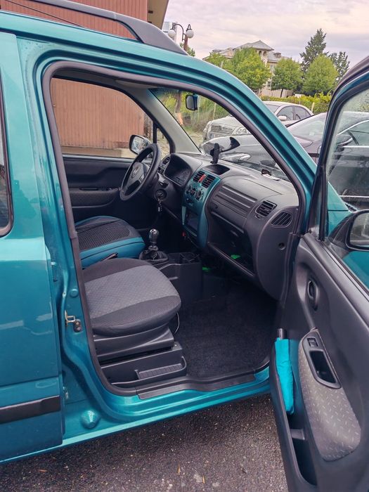 Vând Suzuki Wagon