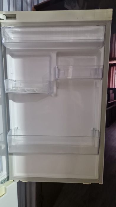 Холодильник Samsung