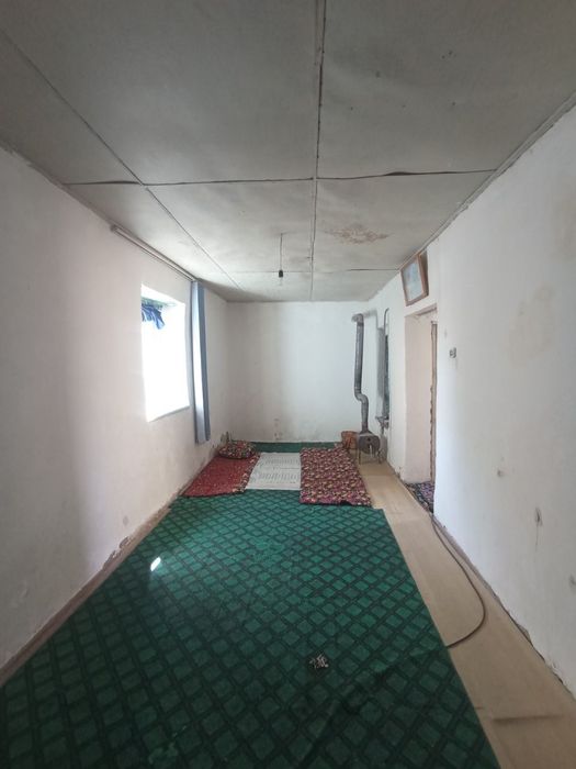 Бухоро вилояти Когон Шахарида ховли сотилади