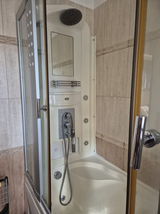 Хидромасажна вана