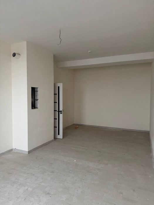 Srochne sotiladi Yunusobod 8 kv 2 xona