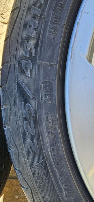 Джанти 17'' с летни гуми 225/45/17.