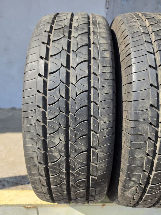 2 бр. гуми за бус 225/70/15C Barum DOT 1317 8 mm