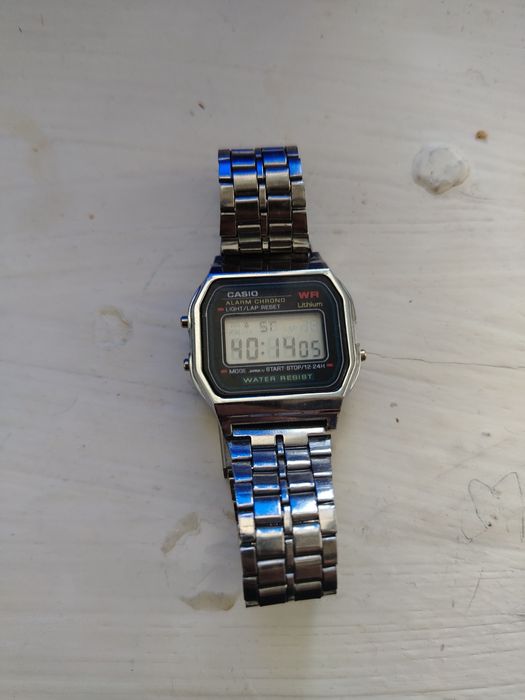 Сагат  сатылады 4 мын