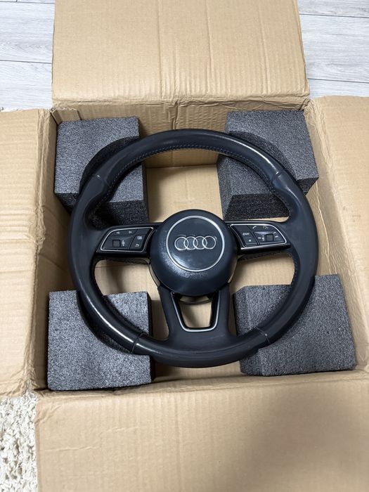 Volan Audi impecabil