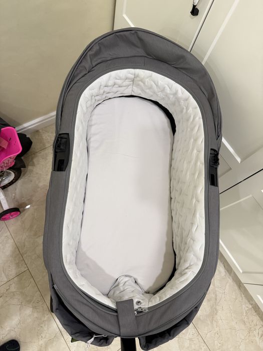 Коляска Stokke, серый цвет