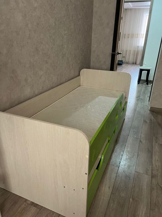 Продам детскую кровать с ортопе