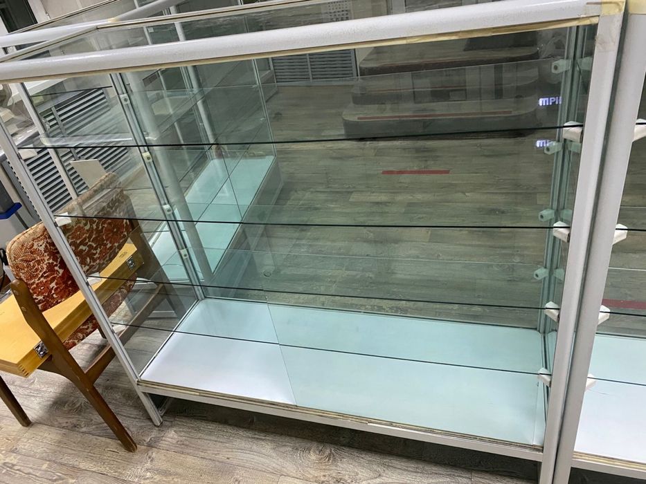 Витрины торговые