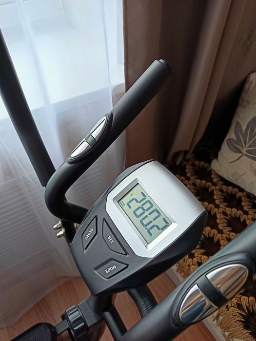 Эллиптический тренажёр