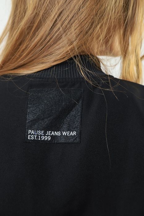 Дамско яке Pause