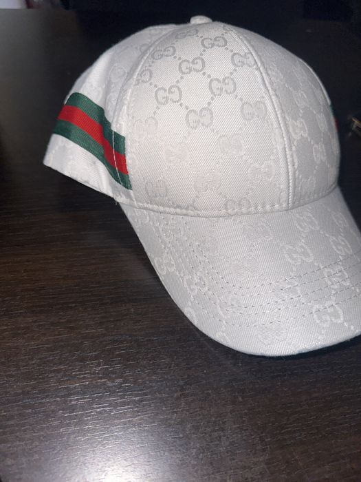 Vand șepci gucci noi nepurtate