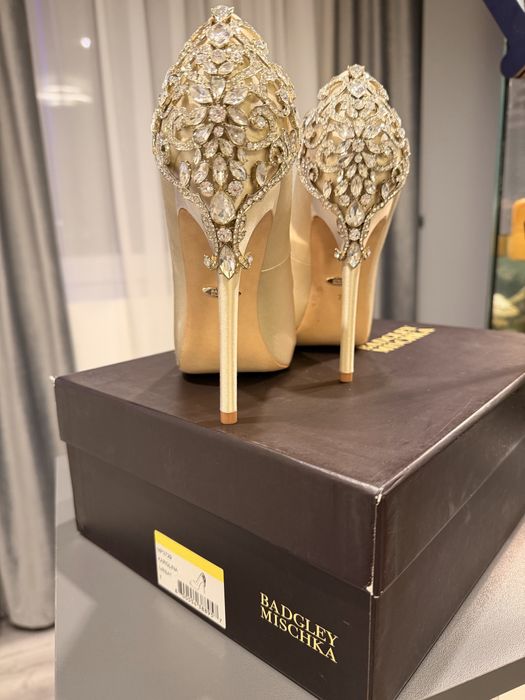 Pantofi Badgley Mischka Kiara