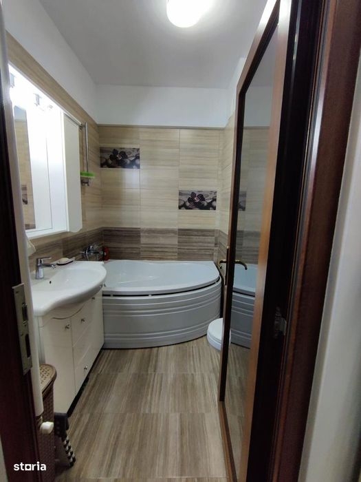 Apartament 2 camere, balcon, loc de parcare, Constanța Sud