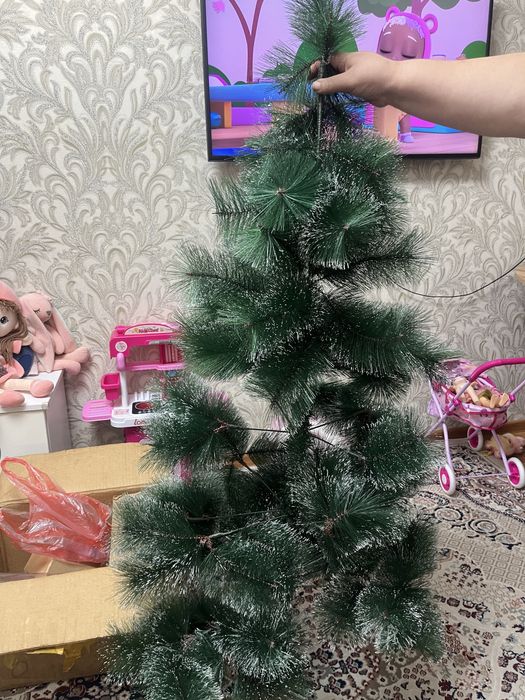 Продам искуственную елку