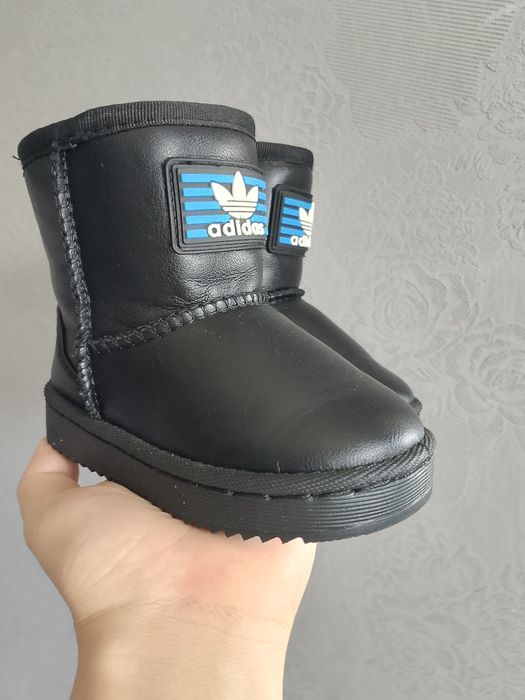 Продам зимнюю обувь для мальчиков