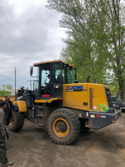 Продам погрузчик ковшовый