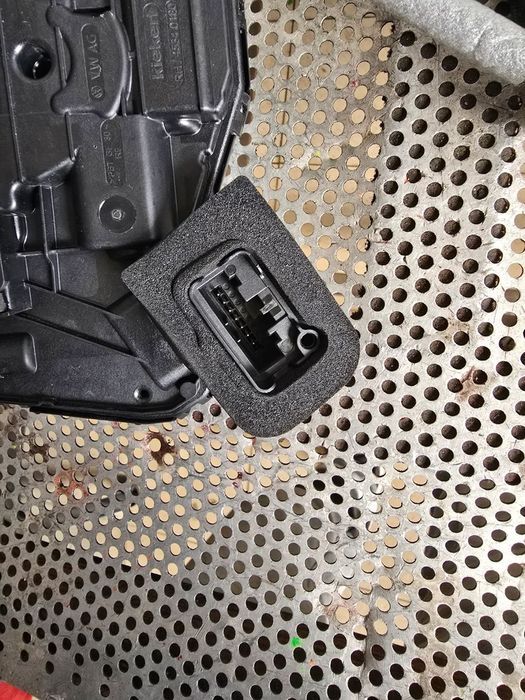 Broasca Blocator Incuietoare Usa Fata Spate Audi Q4 E-Tron 2021-2025