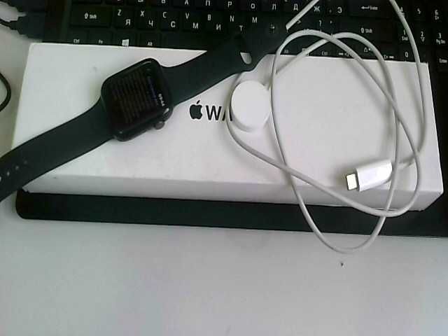 Apple Watch Series SE 44mm   (899654)