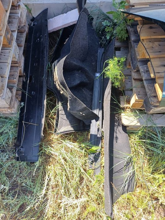 Продаётся запчасти на Ауди