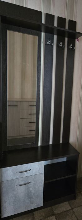 Прихожка вешалка