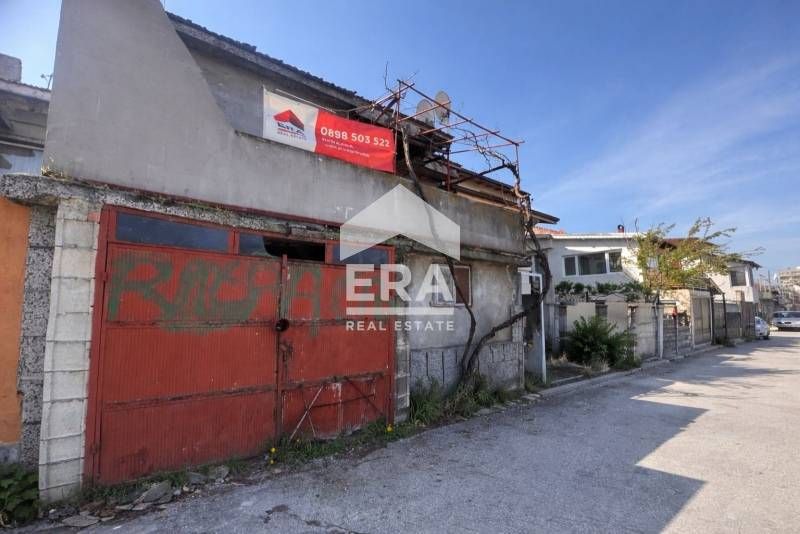 ЕКСКЛУЗИВНО! ЕРА Дръстър предлага за продажба къща на две нива в кв. И