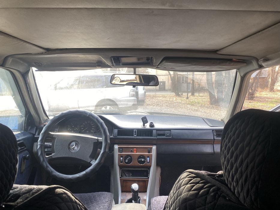 Mersedes benz w124 e230