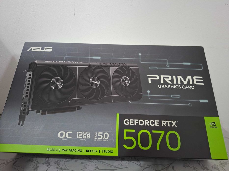 RTX 5070 12gb la cutie placa este noua 2800 lei