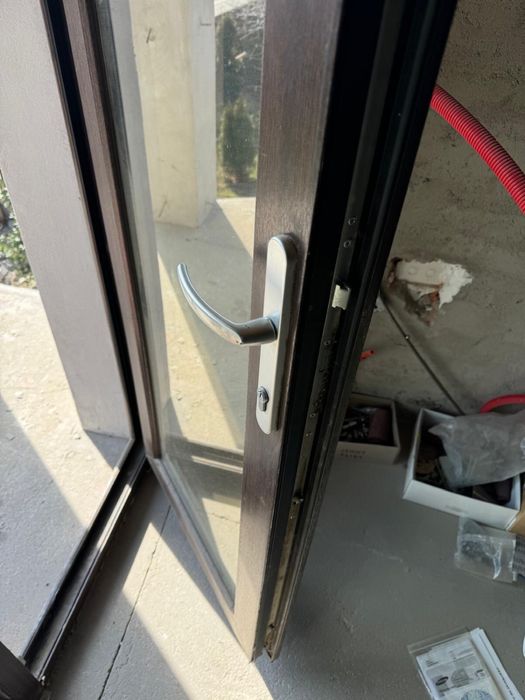 Usa dubla termopan geam maro mahon