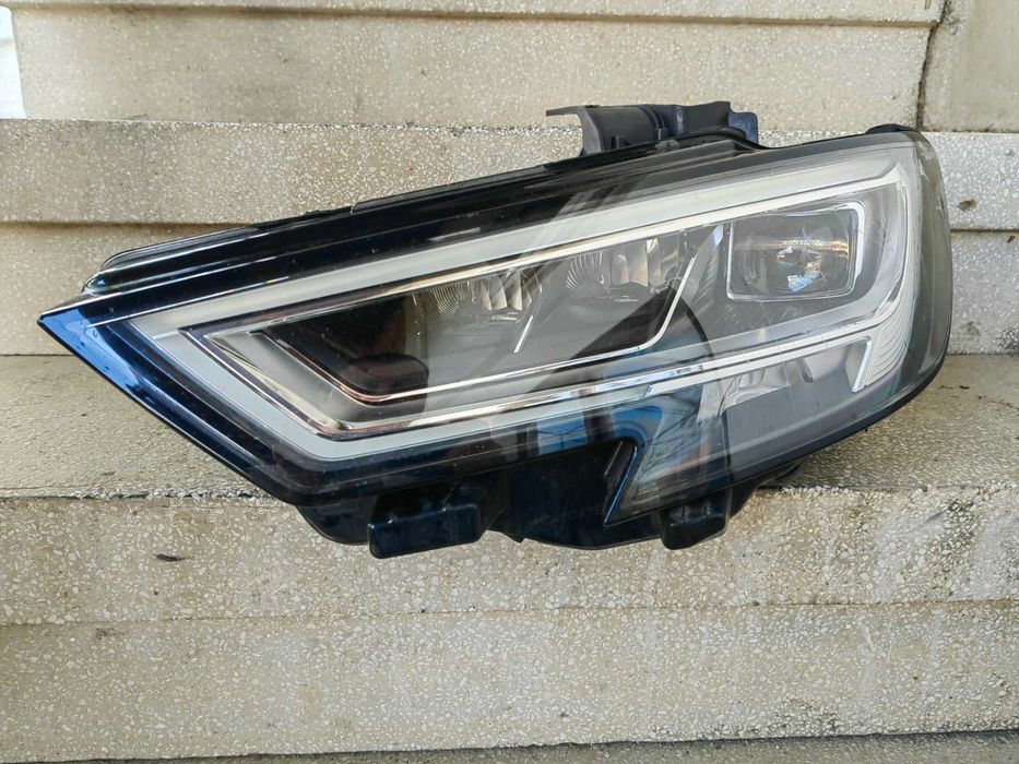 Фар Audi A3 S3 8V LED ляв / Фар Ауди А3 С3 8В LED Ляв Оригинален