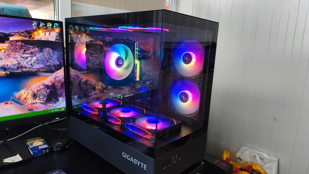 Гейм компютър с 12/20-Ядрен Intel i7 12Gb Видеокарта 32Gb RAM SSD 1Tb