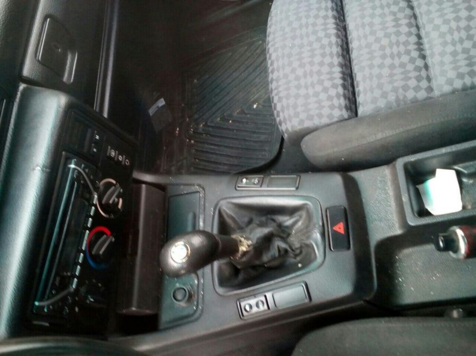 Колата се продава на части