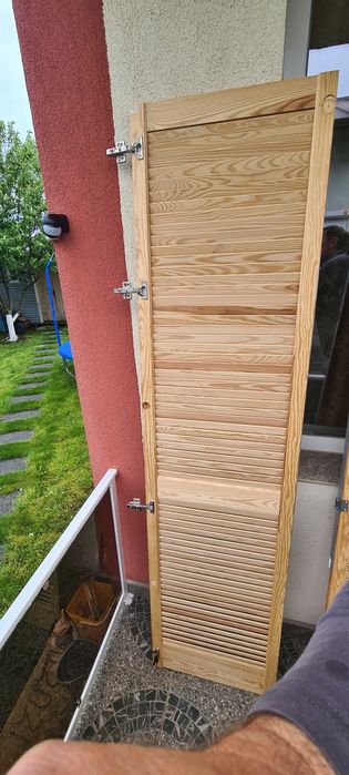 Продавам врати от гардероб.